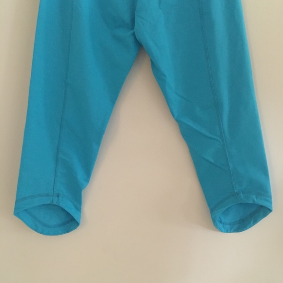 Kyodan turquoise blue knee length capri pants - Picture 6 of 7